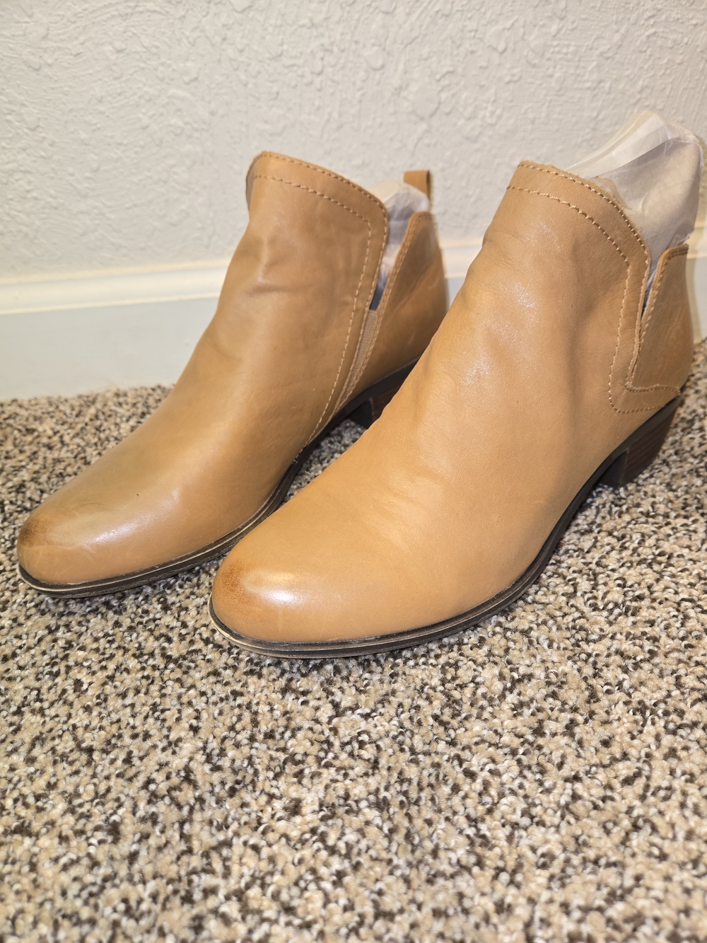 Classic Tan Leather Women's Ankle Booties Size 9